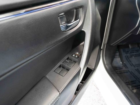 Used 2018 Toyota Corolla SE image 7
