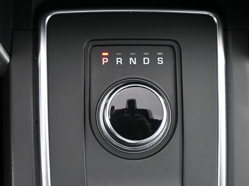 Used 2018 Land Rover Discovery Sport HSE image 19