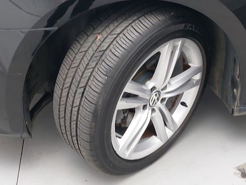 Used 2015 Volkswagen Passat 1.8T SE image 34