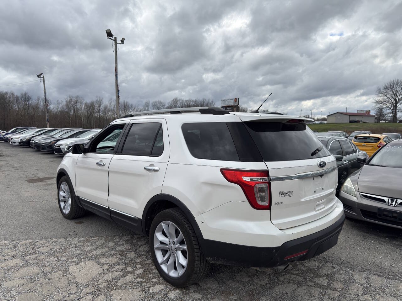 Used 2013 Ford Explorer XLT AWD/4WD image 8