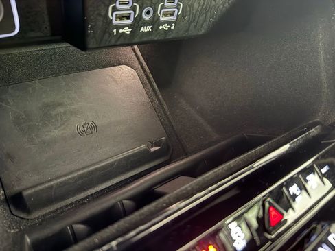 Used 2024 Jeep Wagoneer L Series II w/ Flexible Seating Group image 24