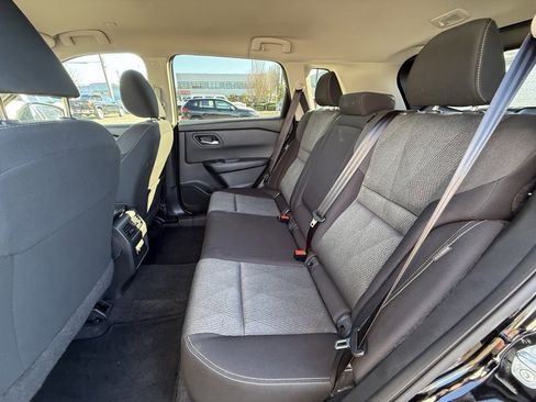 Used 2024 Nissan Rogue SV image 14