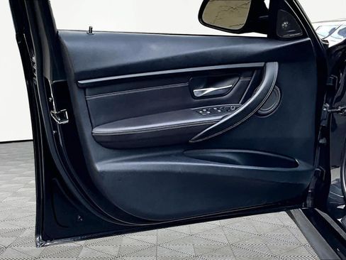 Used 2015 BMW M3 RWD image 22
