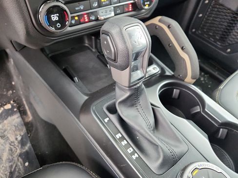 New 2026 Ford Bronco Badlands image 10