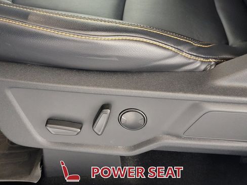 Used 2024 Ford Bronco Badlands image 16