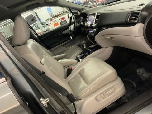 Used 2018 Honda Ridgeline RTL-E image 15