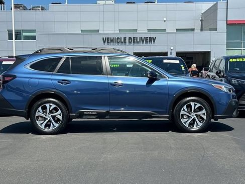 Used 2020 Subaru Outback Limited AWD/4WD image 3