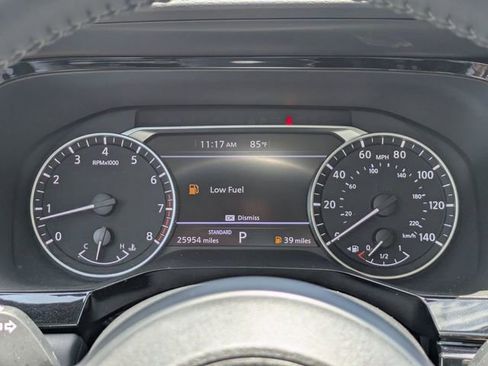 Used 2025 Nissan Pathfinder SV FWD image 33