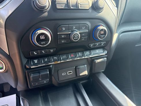 Certified 2022 Chevrolet Silverado 3500 LTZ w/ LTZ Plus Package AWD/4WD image 22