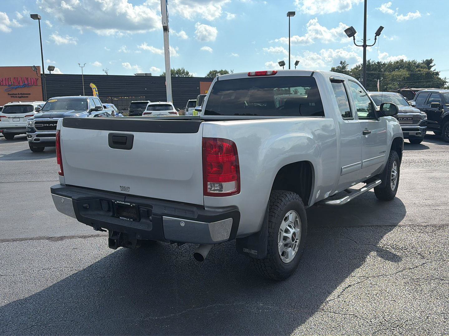 Used 2011 GMC Sierra 2500 SLE w/ Convenience Package AWD/4WD image 5