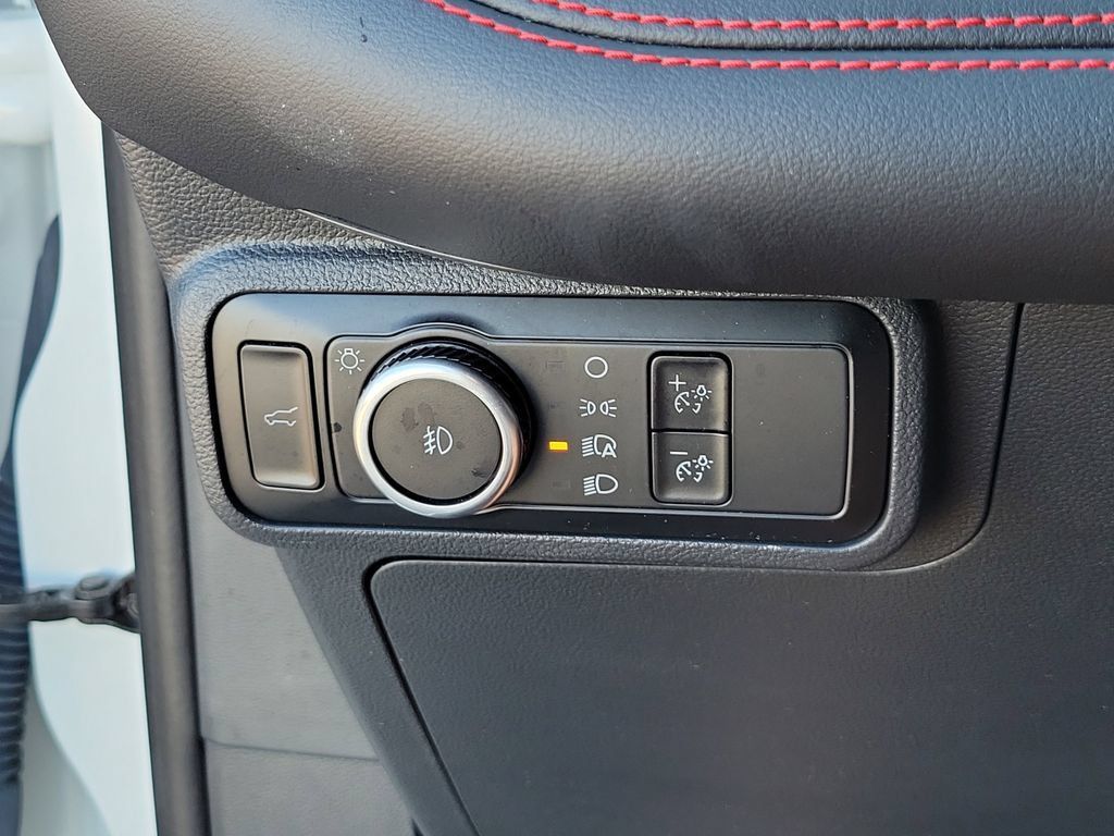 Used 2025 Ford Explorer ST AWD/4WD image 24