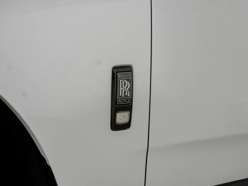 Used 2022 Rolls-Royce Cullinan Black Badge w/ Dark Exterior Package AWD/4WD image 61