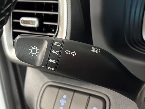 New 2026 Hyundai Venue SEL FWD image 14