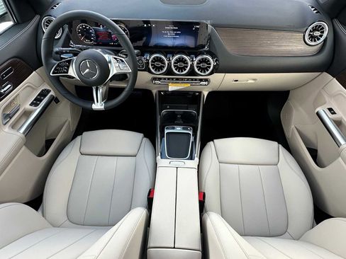 New 2026 Mercedes-Benz GLA 250 4MATIC image 18