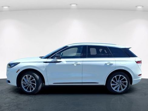 Used 2022 Lincoln Corsair Grand Touring w/ Towing Package AWD/4WD image 11