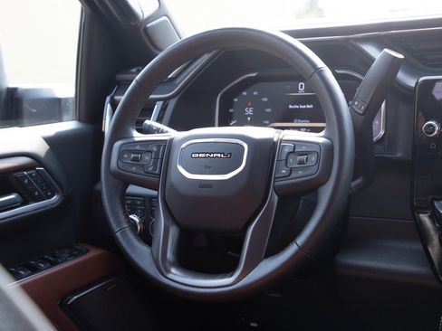 Used 2026 GMC Sierra 2500 Denali Ultimate AWD/4WD image 16