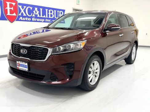 Used 2019 Kia Sorento AWD V6 image 8