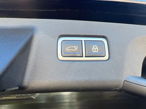 Certified 2023 Kia Sorento EX w/ Panoramic Sunroof Package FWD image 16