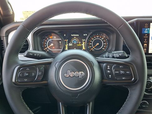 Certified 2025 Jeep Wrangler Unlimited Sport AWD/4WD image 18
