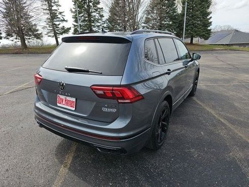 Used 2023 Volkswagen Tiguan SE R-Line AWD/4WD image 6