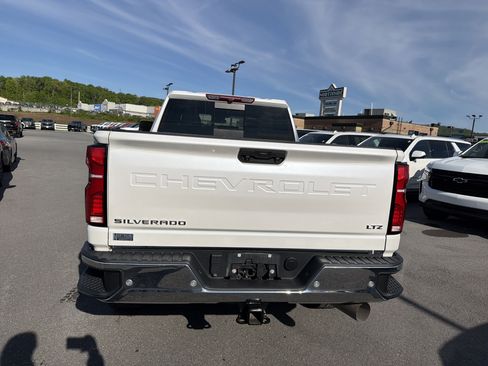 Used 2024 Chevrolet Silverado 2500 LTZ w/ LTZ Convenience Package AWD/4WD image 7