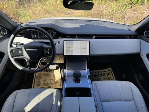 Used 2026 Land Rover Range Rover Evoque S image 23