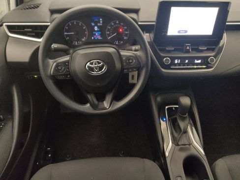 Used 2025 Toyota Corolla LE FWD image 22