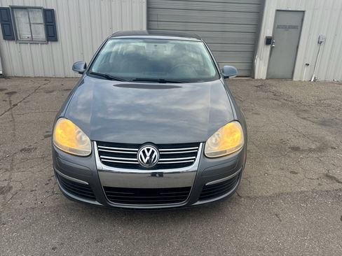 Used 2009 Volkswagen Jetta S image 2