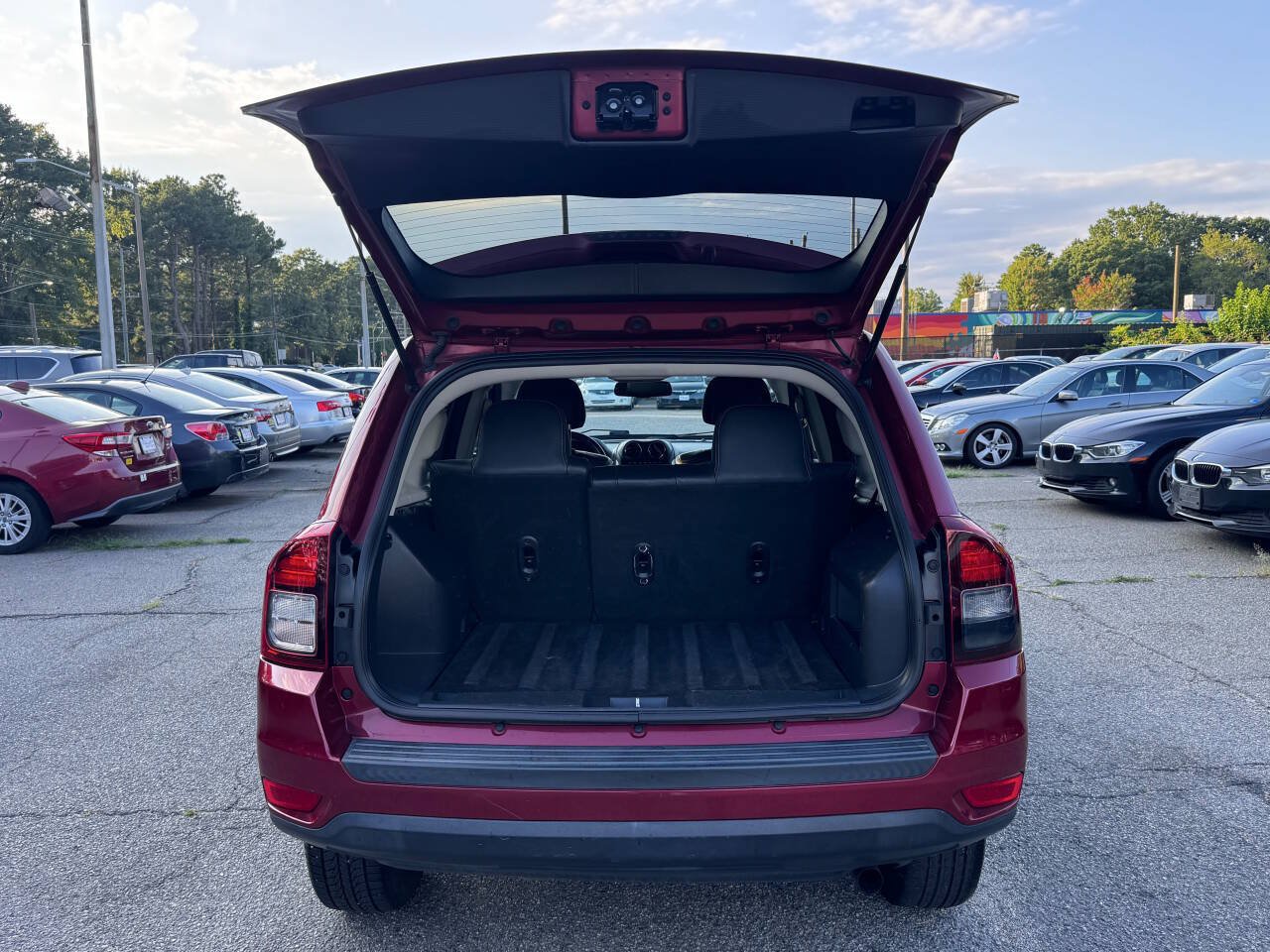 Used 2016 Jeep Compass Latitude AWD/4WD image 18