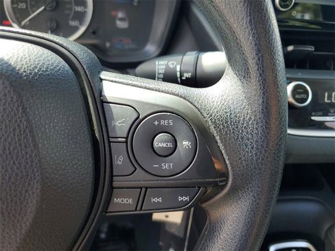 Used 2022 Toyota Corolla LE image 21