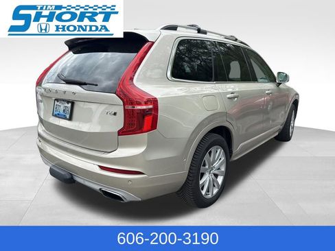 Used 2017 Volvo XC90 T6 Momentum w/ Vision Package image 7