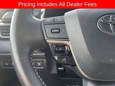 Used 2025 Toyota Camry SE FWD image 25