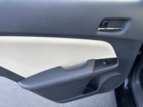Used 2017 Toyota Prius Four image 10