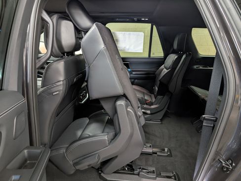 New 2026 Ford Expedition Max Platinum AWD/4WD image 7