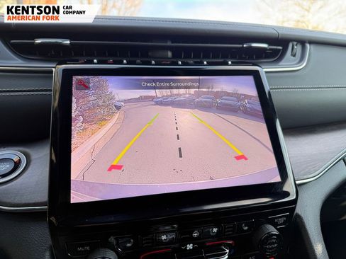 Used 2024 Jeep Grand Cherokee L Overland w/ Trailer Tow Package image 32