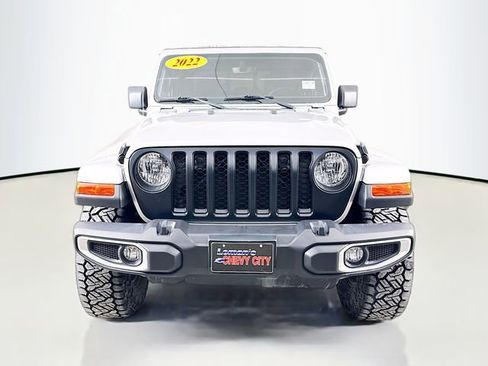 Used 2022 Jeep Gladiator Sport image 2