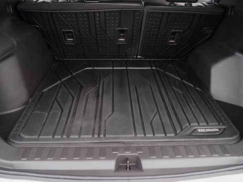 Used 2024 Chevrolet Equinox RS w/ LPO, Floor Liner Package FWD image 9