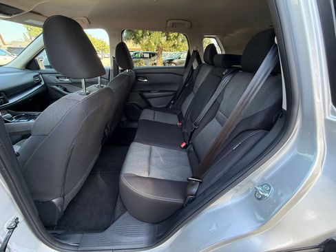 Used 2025 Nissan Rogue SV FWD image 19