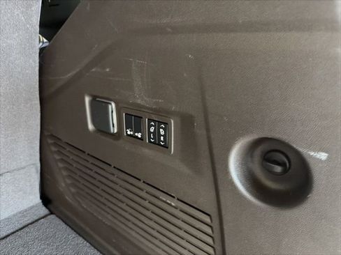 Used 2023 GMC Yukon Denali AWD/4WD image 24