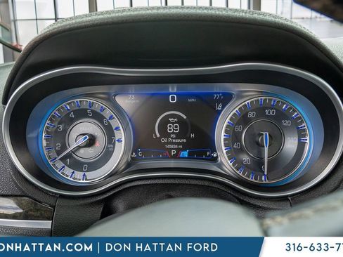 Used 2018 Chrysler 300 Limited w/ Safetytec Plus Group RWD image 6