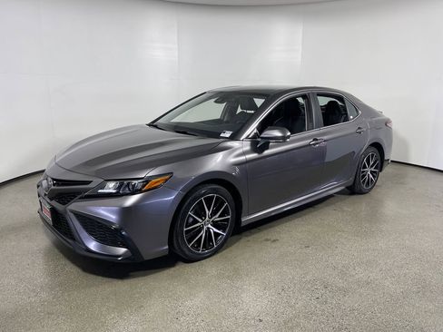 Certified 2024 Toyota Camry SE FWD image 7