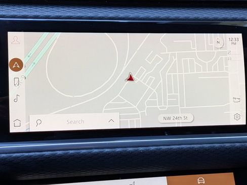 Used 2022 Land Rover Range Rover Velar R-Dynamic S image 12