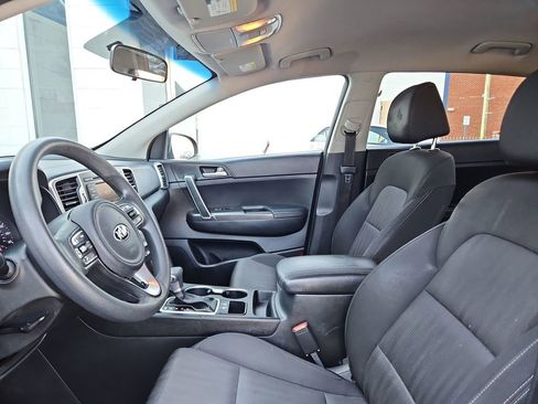 Used 2019 Kia Sportage LX image 16