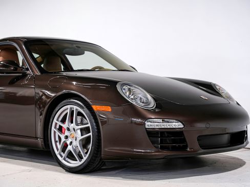 Used 2010 Porsche 911 Carrera S image 39