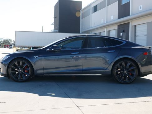 Used 2014 Tesla Model S P85D image 3