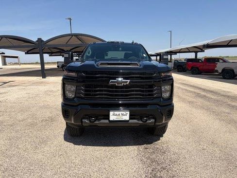 Used 2026 Chevrolet Silverado 2500 Custom w/ Custom Convenience Package AWD/4WD image 2
