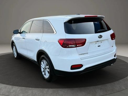 Used 2020 Kia Sorento LX AWD/4WD image 6