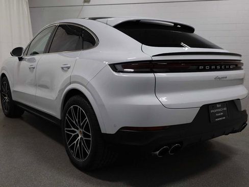 New 2026 Porsche Cayenne Coupe AWD/4WD image 3
