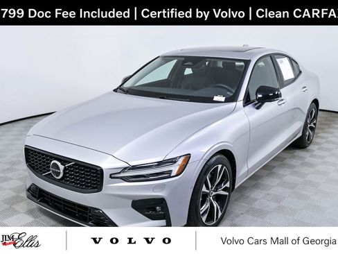 Used 2025 Volvo S60 B5 Plus FWD image 1