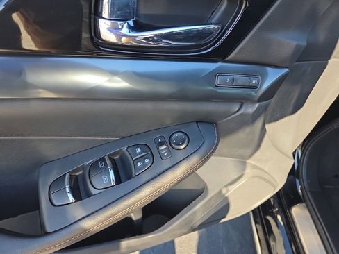 Used 2021 Nissan Maxima SR w/ Sport Mat Group image 15